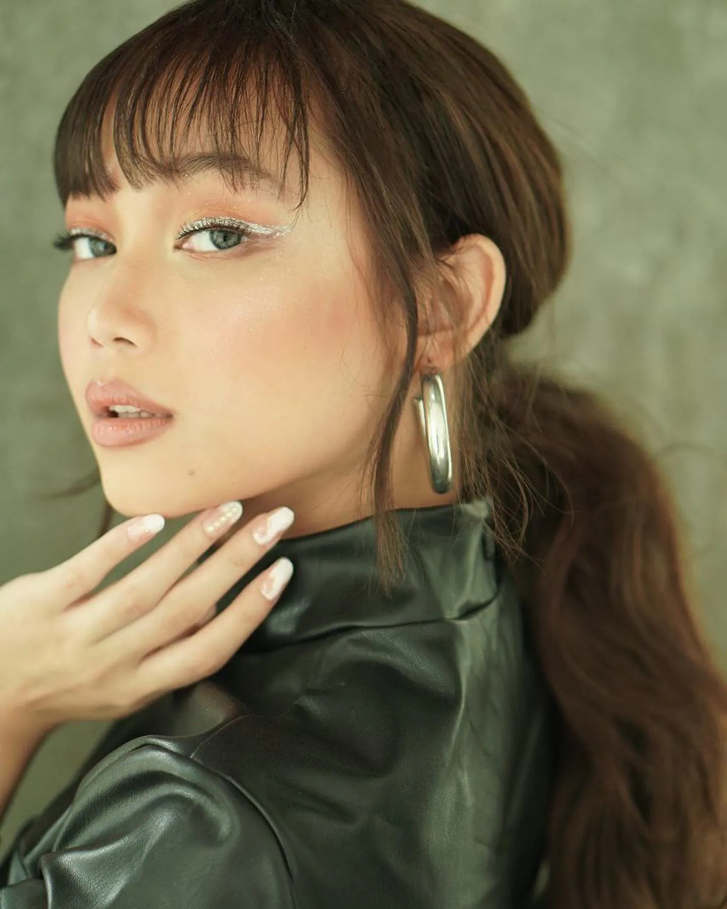 Gwen Apuli (Bini Gwen) - gwen-apuli-bini-gwen-7.webp
